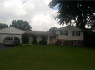 23754 Clarkson St, Southfield, MI 48033