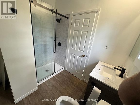 4th image of 344 Ridge Rd N #3