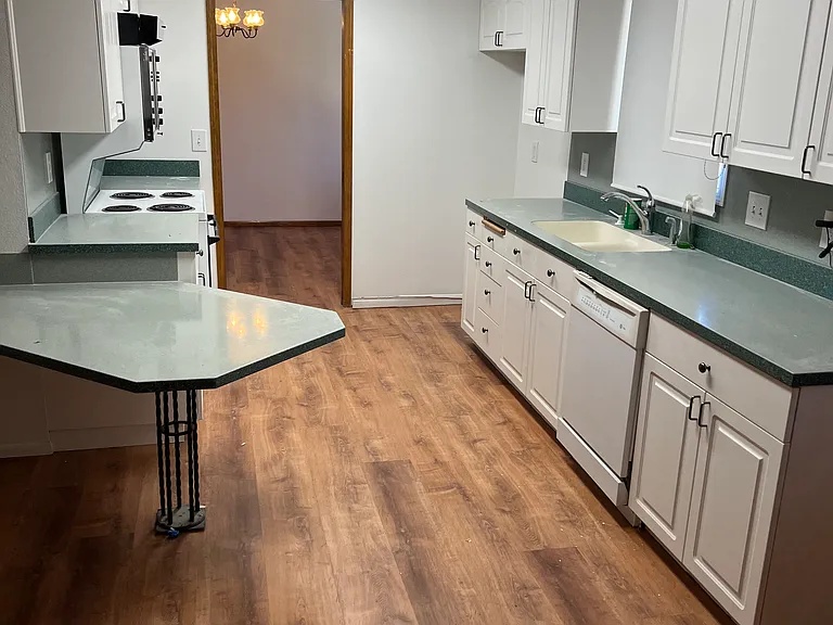 405 McKinley St SE — Photo 8