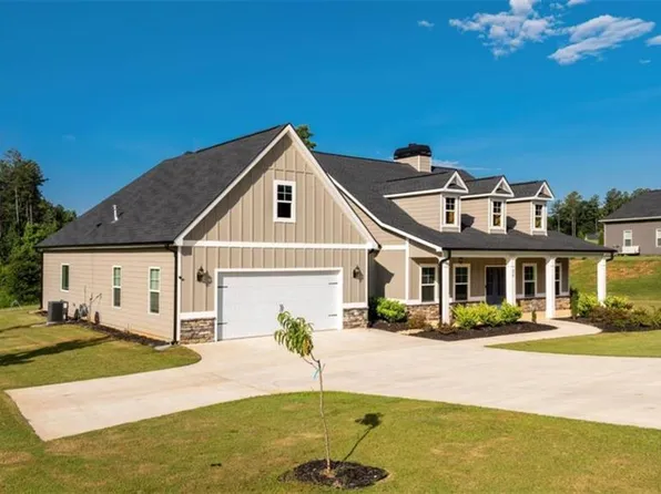 25 Harmon Ct, Newnan, GA 30263