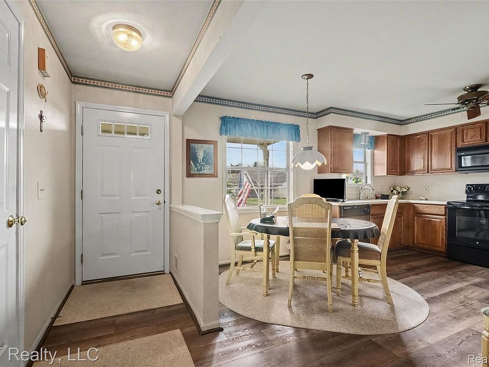 51237 Elly Dr, photo 4