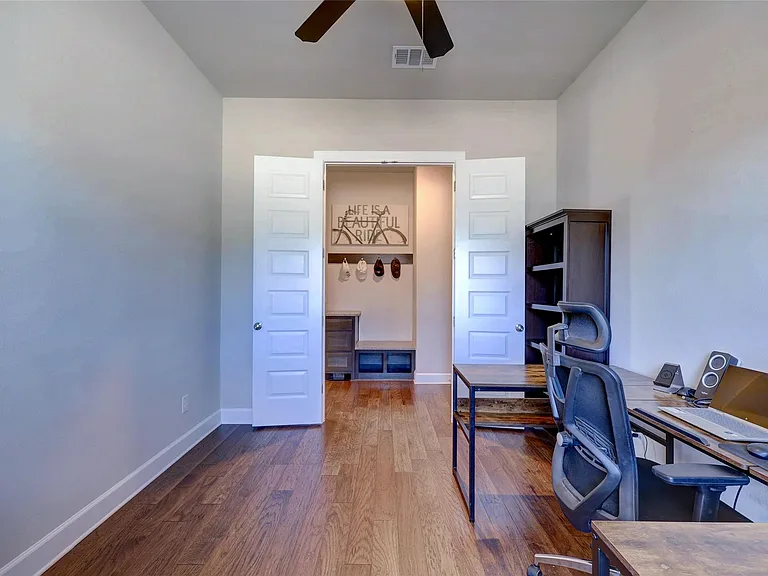 3030 Isabella Ln — Photo 33