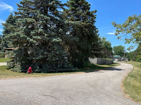 3rd image of 8216 Fox Bay Dr