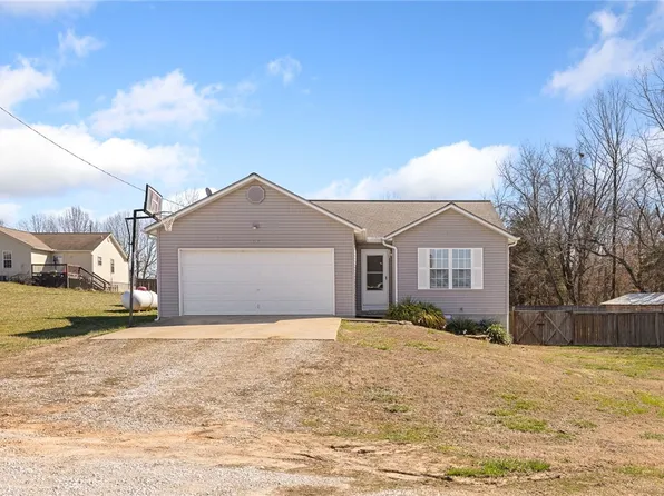 4387 Mellow Ln, Harrison, AR 72601