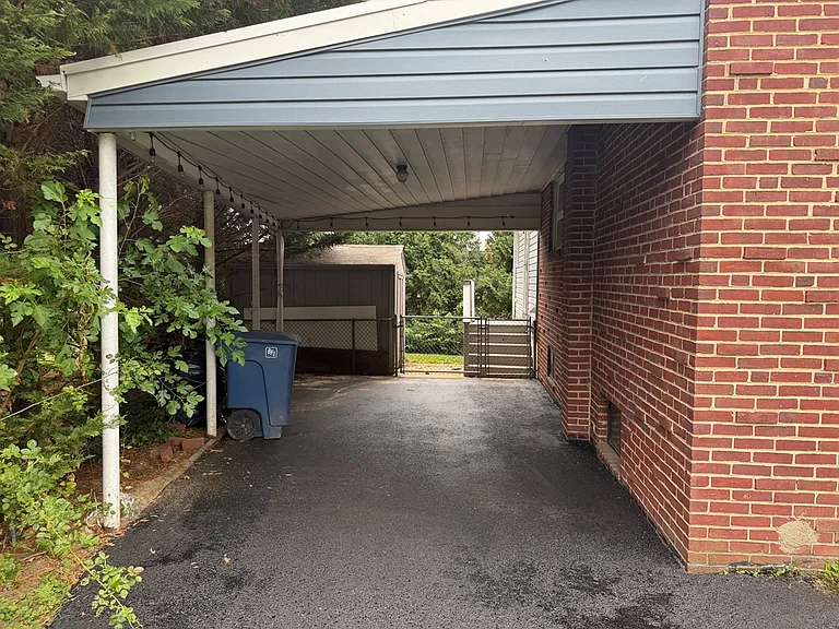 126 Median Dr — Photo 34