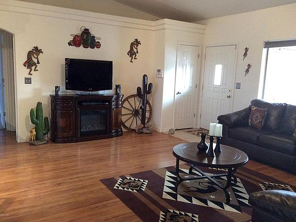 4th image of 1385 Tanqueray Dr