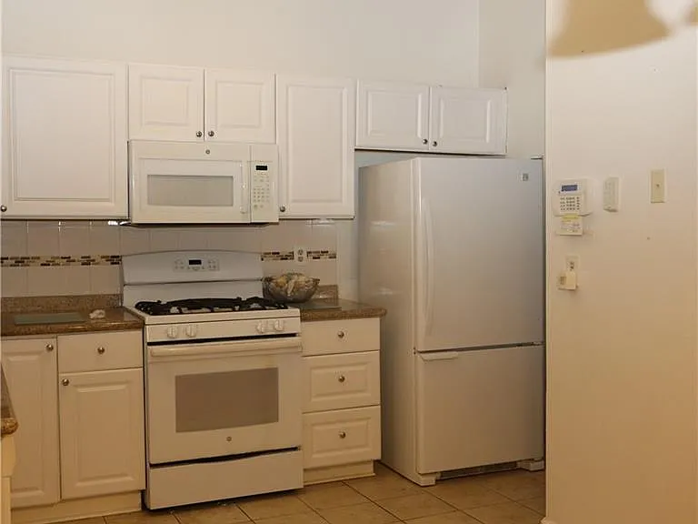 2995 Meadow Wood Ct — Photo 4