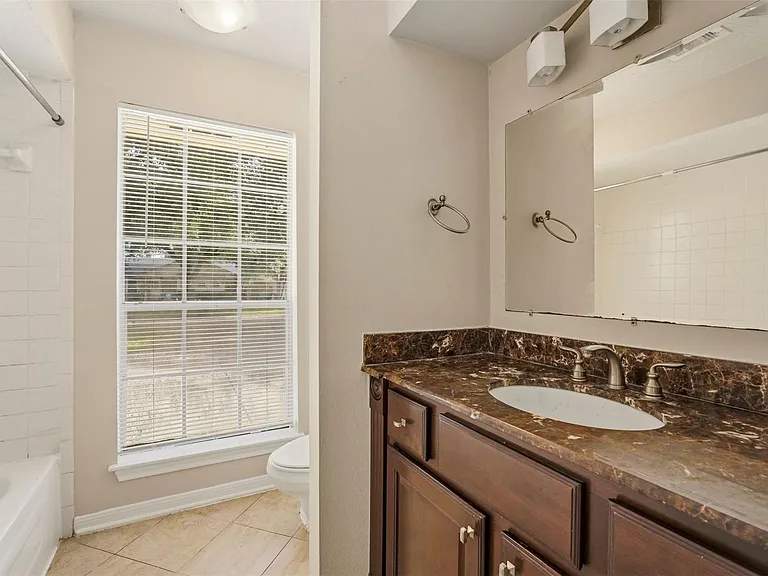 810 Sunnybrook Ln — Photo 22