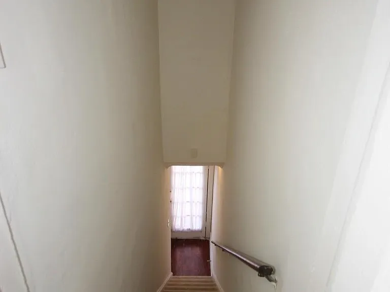 1006 Oronoco St #UPPER LEVEL — Photo 2
