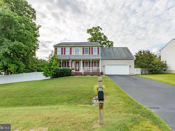 6111 Three Cedars Ln, Fredericksburg, VA 22407