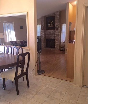 4th image of 2114 Cimmaron Dr
