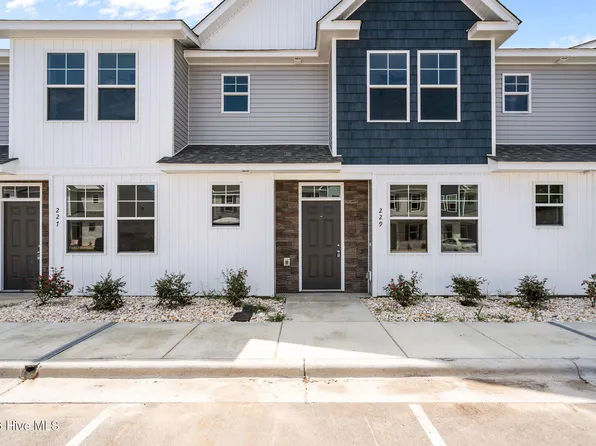 229 Sandy Cove Lane, Sneads Ferry, NC 28460