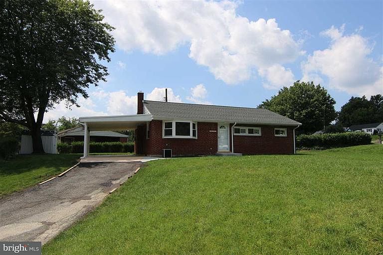 1st image of 5235 Crestwood Dr