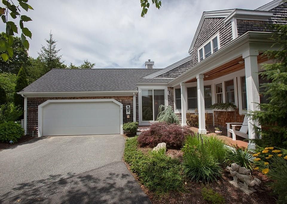 1st image of 11 Minter Ct #11