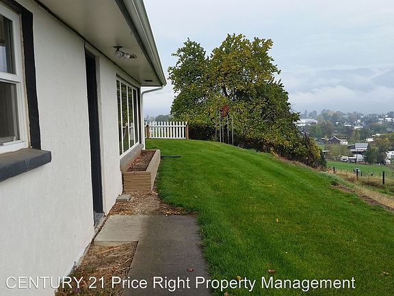 5th image of 2211 Highline Dr