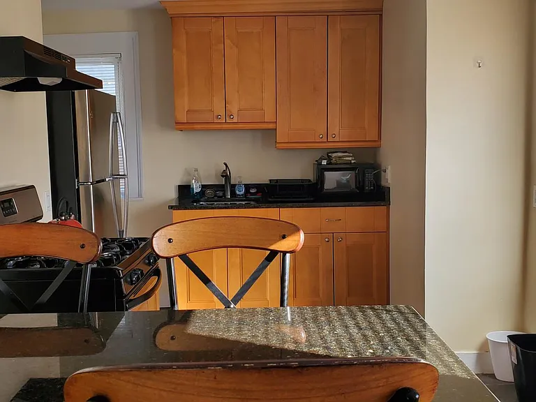 92 Townsend Ave #2A — Photo 8