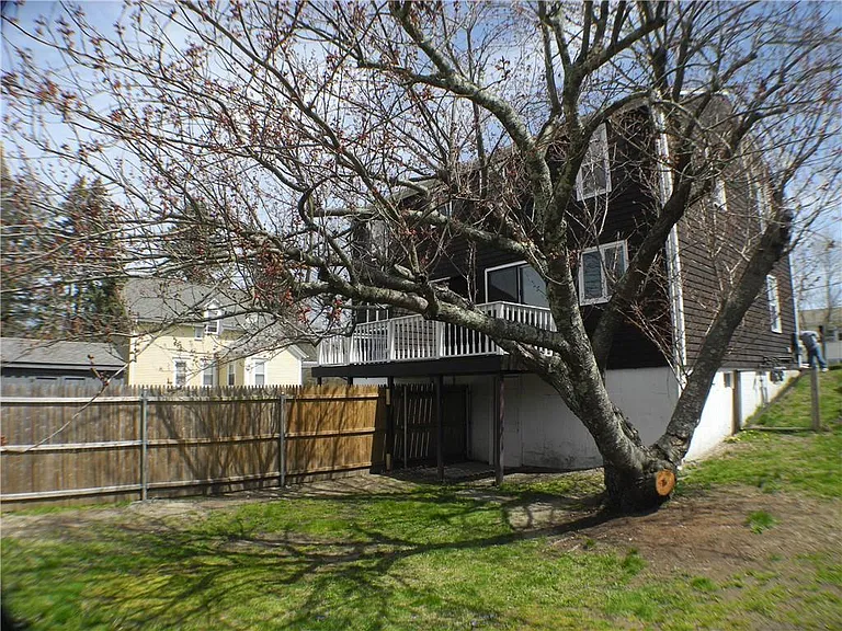 5 Hospital Rd — Photo 10