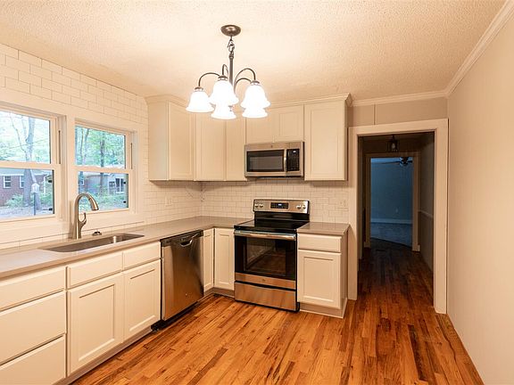 4th image of 117 Dogwood Ln