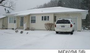 2nd image of 1429 S Park Dr
