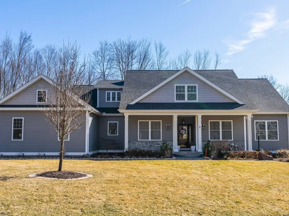 4 Anthonys Way, Bloomfield, CT 06002