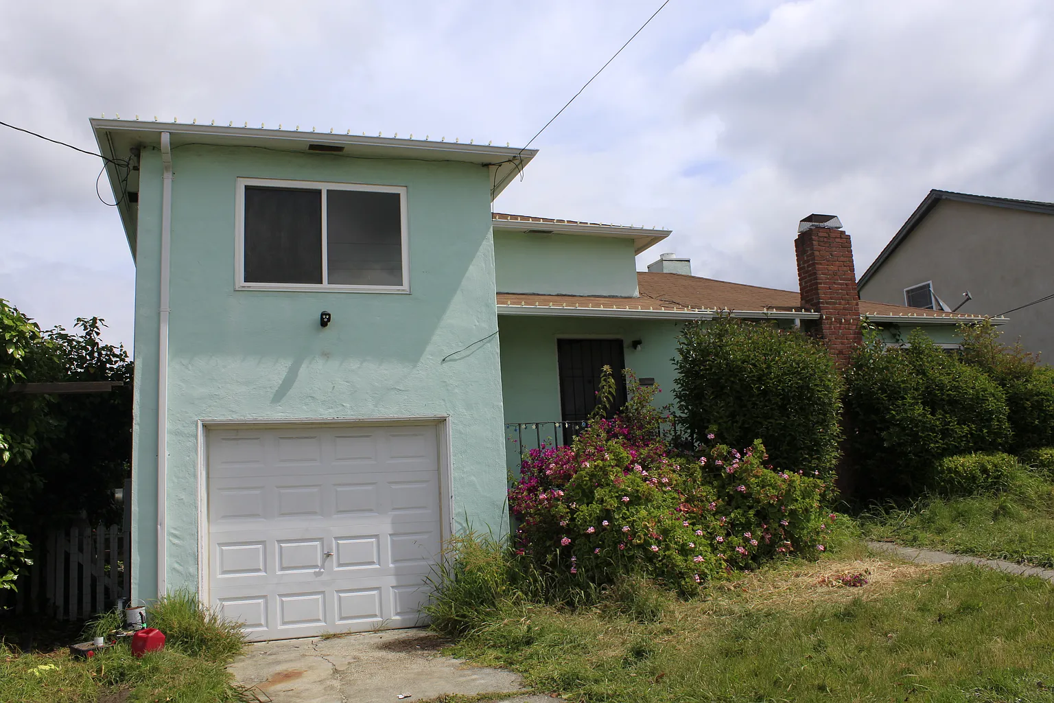 4268 Omega Ave photo 1