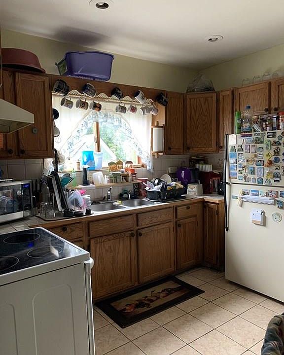 2nd image of 369 N Montello St