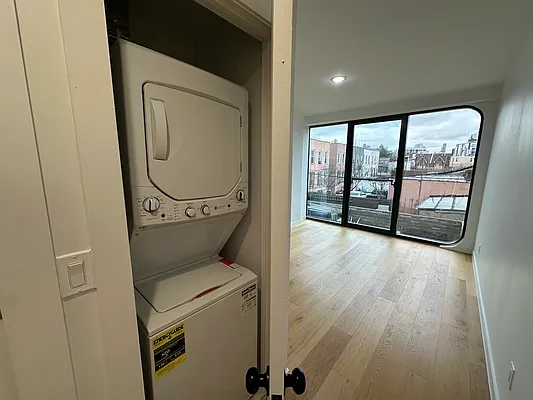 Rented by Highline Residential | media 30