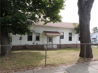 79 Monroe St, Lockport, NY 14094