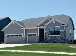 2855 SE Moraine Ct, Waukee, IA 50263