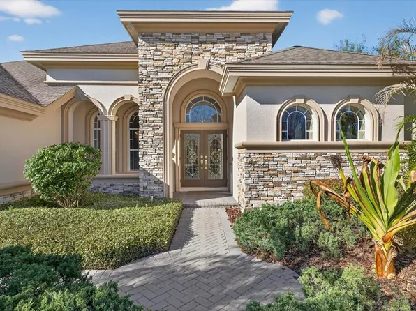 3185 Burberry St, Tarpon Springs, FL 34688