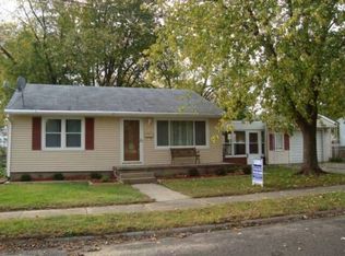 321 Barbara Rd, Pekin, IL 61554