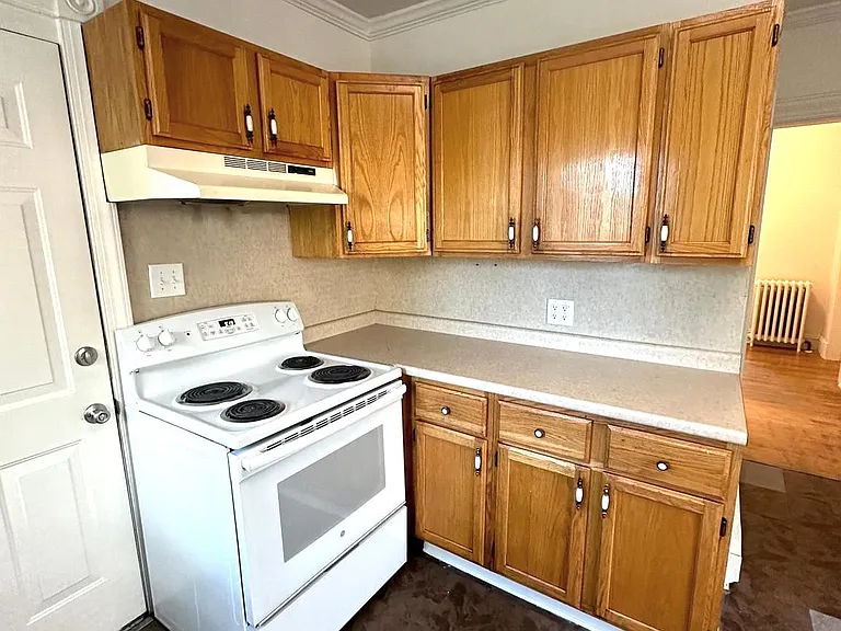 38 Wayside Ave #2 — Photo 35