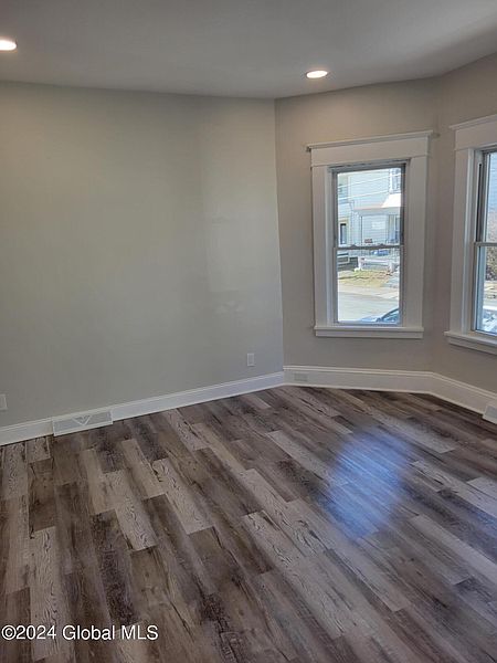 5th image of 50 Western Parkway