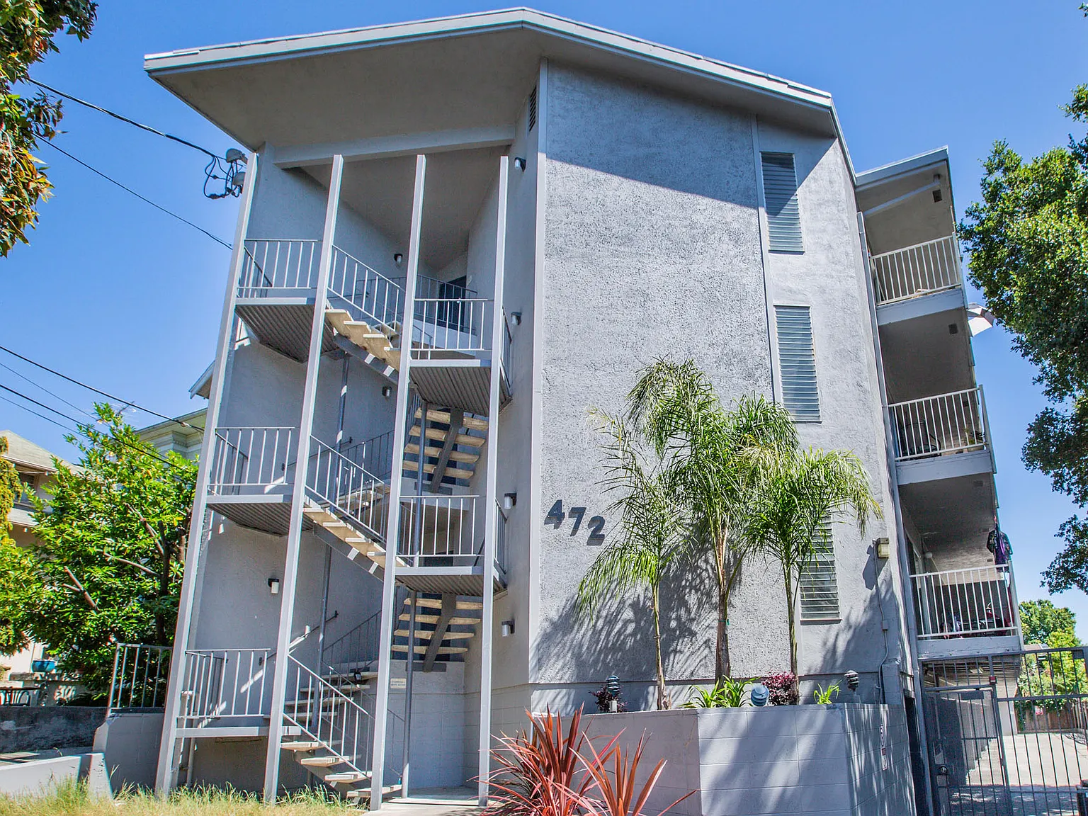 472 Jean — Photo 2