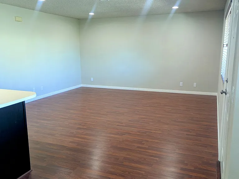 409 Mesa Blvd #201 — Photo 10
