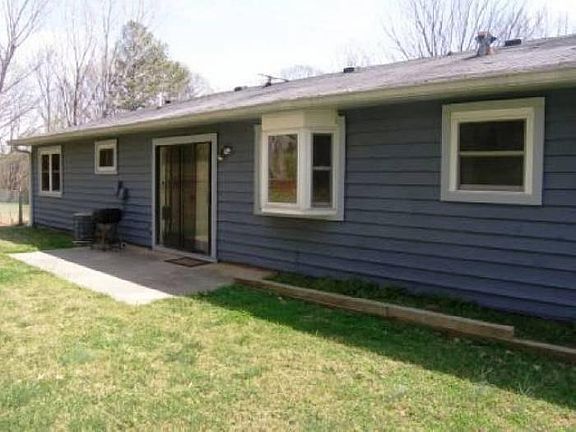 3rd image of 2503 Wild Rose Cir