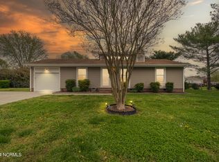 206 Sample Dr, Elizabeth City, NC 27909