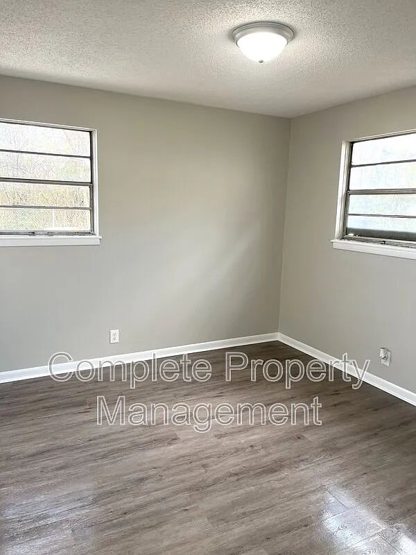 2 bed, 1.0 bath, 1680 sqft, $850 — Photo 4