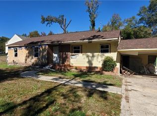 4100 Robinwood Dr, Charlotte, NC 28212