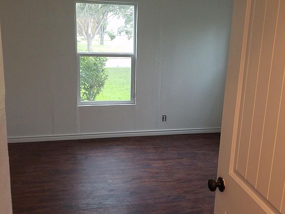 4th image of 1003 N Lantana Dr