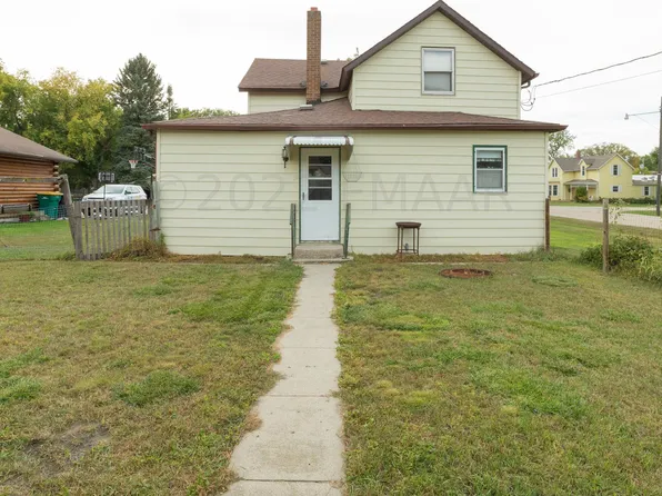 401 8th Ave S, Casselton, ND 58012