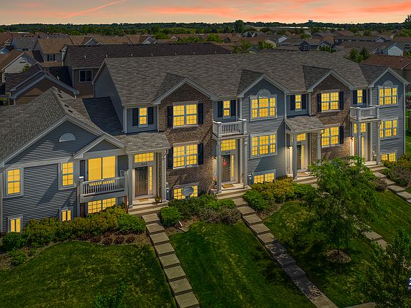 3rd image of 304 Niagara Dr