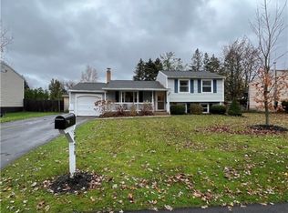 5976 Farrington Rd, Cicero, NY 13039
