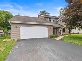 1126 Aldrin Rd, Rockton, IL 61072