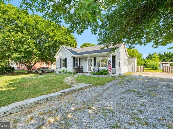 14724 Clear Spring Rd, Williamsport, MD 21795