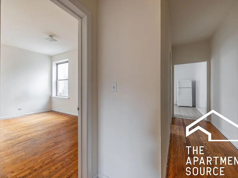 3147 W Medill Ave #3 — Photo 5