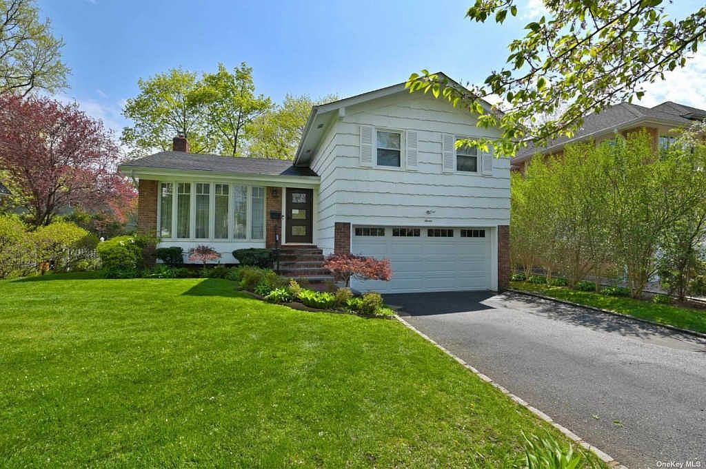 7 Glamford Rd, Great Neck, NY 11023 Zillow