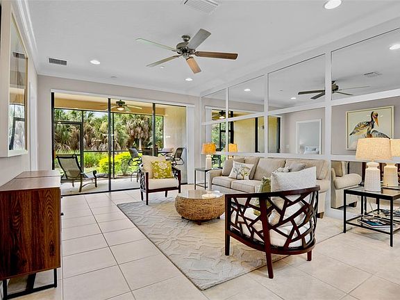 4th image of 5425 CICERONE STREET #103