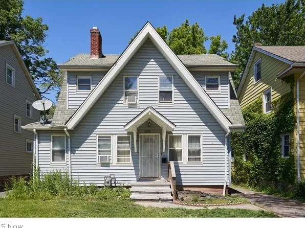 941 Dresden Rd, Cleveland Heights, OH 44112