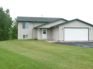 460 High Point Dr, Ellsworth, WI 54011